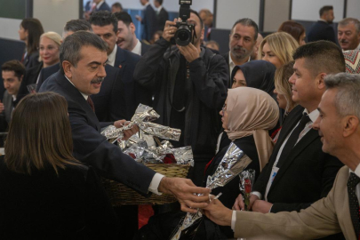 Bakan Tekin 81 ilden gelen öğretmenlerle buluştu