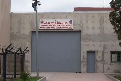 İmralı heyeti, terörist Öcalan ile görüşmek üzere yola çıktı