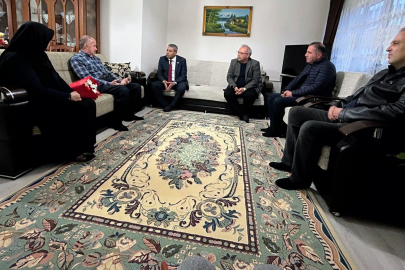 Bursa'da şehit Serdar Uslu'nun öğretmen babasına anlamlı ziyaret