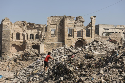 Katil İsrail ordusunun Gazze'ye bıraktığı mühimmatların patlaması sonucu 2 kişi öldü