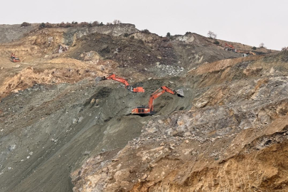 Sivas'ta maden ocağında göçük altında kalan şantiye müdürünü aramalar sürüyor