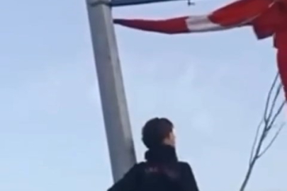 Bursa'da çocukların bayrak hassasiyeti duygulandırdı