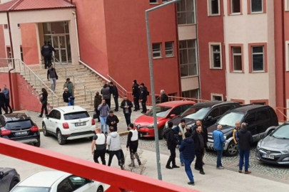 Üniversitede rehine krizi! Giriş çıkışlar kapatıldı