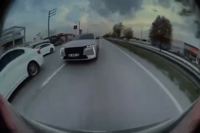 Bursa'da makas atan sürücü trafiği birbirine kattı