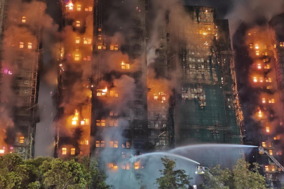 Hong Kong'da sitede çıkan yangında ölenlerin sayısı 94'e yükseldi