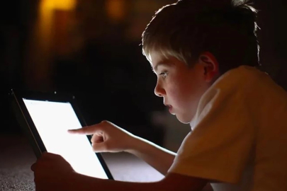 Bakan Göktaş: 15 yaş altına yönelik sosyal medya düzenlemesini yakın zamanda hayata geçireceğiz