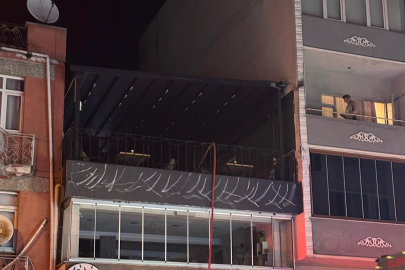 Bursa'da korku dolu anlar: Patlayan pelet soba kafede yangın çıkardı