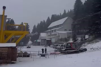 Uludağ'da kar yağışı etkisini gösterdi