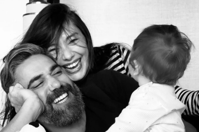 Neslihan Atagül ve Kadir Doğulu'dan aile pozu geldi!