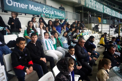 Osmangazili çocuklar Bursaspor'u yalnız bırakmadı