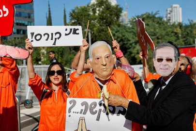 Katil Netanyahu İsrail'de protesto edildi