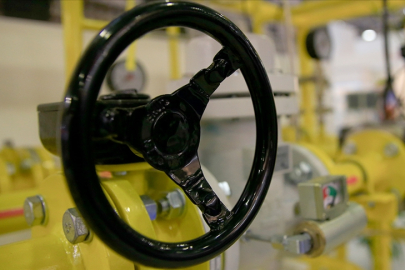 AB, Rusya'dan gaz alımını 2027'de sona erdirecek