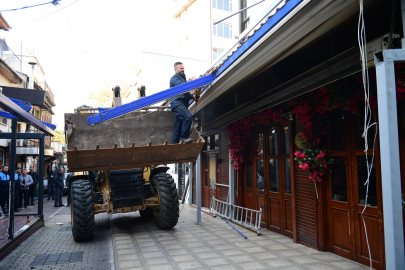 Arap Şükrü Sokağı'nda yıkım başladı!