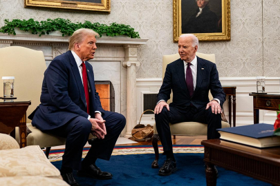 Trump, Biden döneminde "otomatik e-imza" ile imzalanan tüm belgelerin "geçersiz" olduğunu bildirdi