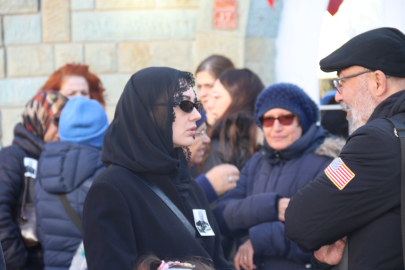 Ünlü oyuncu Burcu Özberk'in acı günü!
