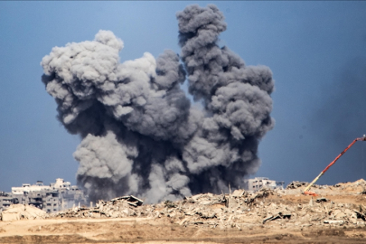 İsrail ordusu, Gazze'nin kuzey ve güney bölgelerini bombaladı