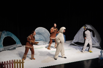 Bursa'da çocuklar tiyatro ile büyüyor