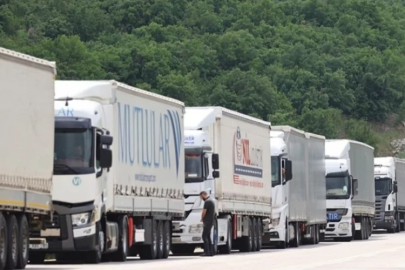 Bakanlık duyurdu: Komşudaki grev sınırları kilitledi