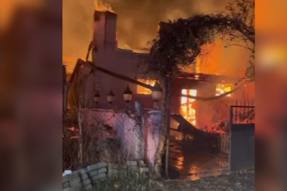 Çankırı'da yangın: İki ev küle döndü