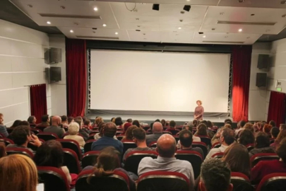 Pelin Esmer, yeni filmiyle Nilüfer'de sinemaseverlerle buluştu