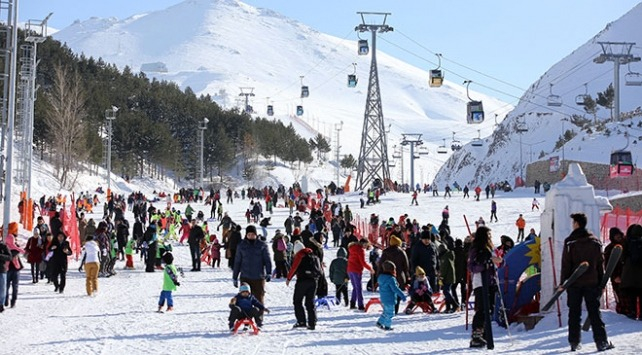 KAYAK MERKEZLERİNE İLGİ ARTIYOR