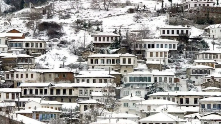 SAKİNLİK ARAYANLAR ŞİRİNCE’YE YÖNELİYOR