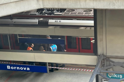 İzmir'de metro raydan çıktı