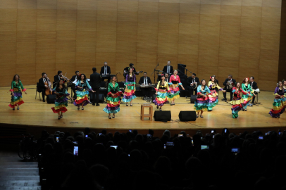 Bursa’da ‘Balkan ve Roman Gecesi’ coşkusu