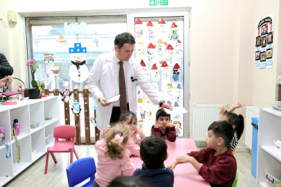 Başkan Erkan Aydın mesleğini çocuklara tanıttı