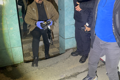 Bursa'da polis baskına gitti... Ev cephanelik çıktı!