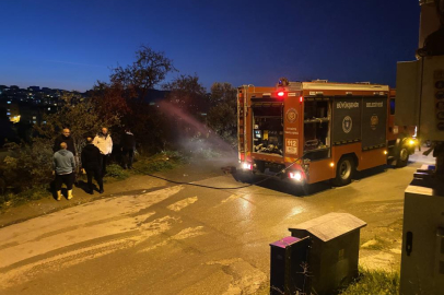 Bursa’da terk edilen evde çıkan yangın paniğe neden oldu