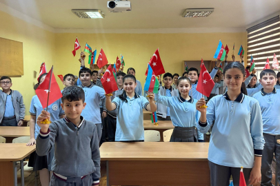 Bursalı öğrencilere Bakü'den mektup geldi