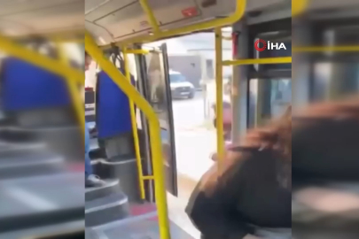 Bursa'da şoke eden görüntü: Otobüsü satırla bastı