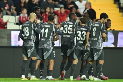 Beşiktaş yarın Trabzonspor'a konuk olacak