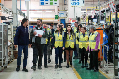 Bursa'da meslek liselerindeki kız öğrencileri iş hayatına hazırlayacak hamle