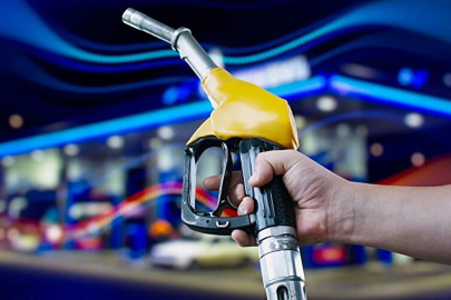 Araç sahipleri müjde: Benzine indirim geliyor