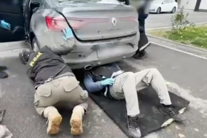 Otomobilin koltuklarına gizlenmiş 56 kilo uyuşturucu ele geçirildi