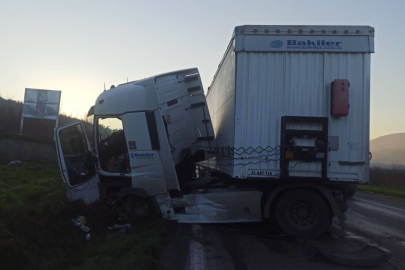 Bilecik'te tır kontrolden çıktı: 1 yaralı