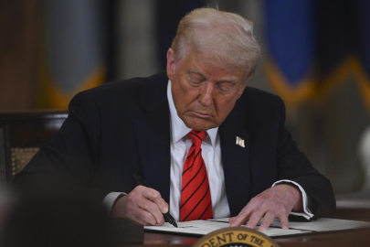 Trump'ın imzaladığı başkanlık kararnameleri ilk dönemindeki toplam sayıyı geride bıraktı