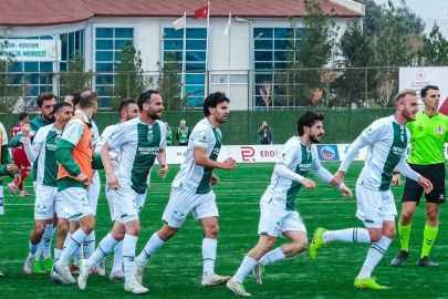 Bursaspor Türkiye liglerinde zirvede!