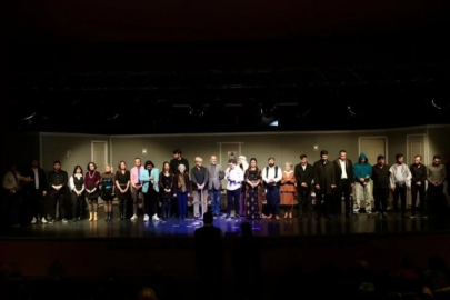 Özgür Aksoy Tiyatro Günleri'ne görkemli final