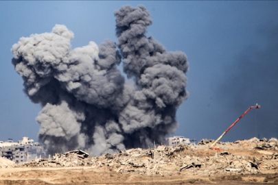 İsrail, ateşkese rağmen Gazze'ye topçu ve helikopter saldırısı düzenledi