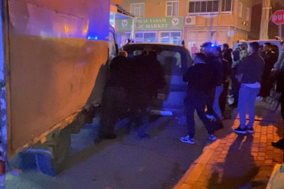 Kamyonet ile 3 araca çarptı, 2.49 promil alkollü olduğu tespit edildi