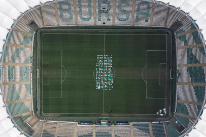 Timsah Arena'da 300 koleksiyonluk formayla dev koreografi