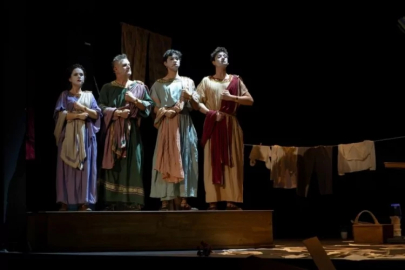 'Tomris: Bir Uyumsuz Öykü', Bursa'da seyirciyle buluştu