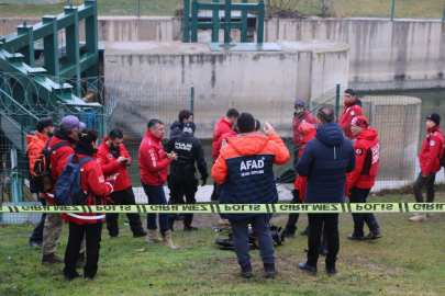 Kayıp öğretmenin cesedi Porsuk Çayı'nda bulundu