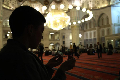 Mukaddes üç ayların ilk kandili perşembe günü idrak edilecek