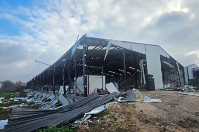 Nilüfer’de iki kaçak yapı daha yıkıldı