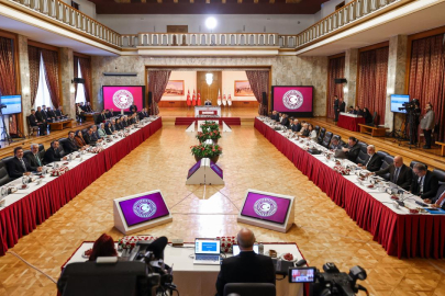 Tarihi komisyonun görev süresi uzatıldı