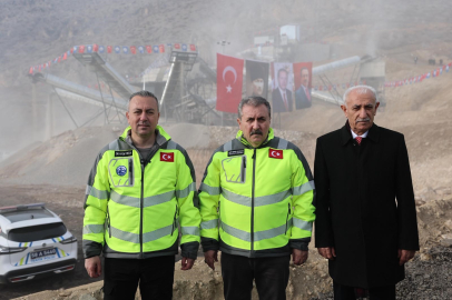 Sivas'ın en büyük taş ocağında üretime başlandı